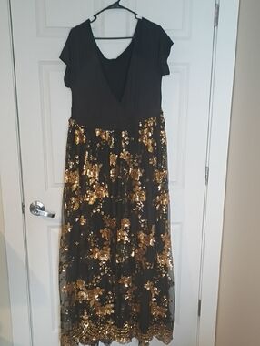 Black and Gold Sequin Evening Maxi Dress